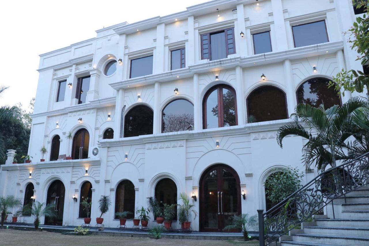 Hotel Pushap Palace Patiāla Exteriör bild